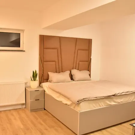 Apartamento 4 *