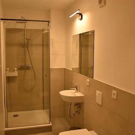 Apartamento 4 *