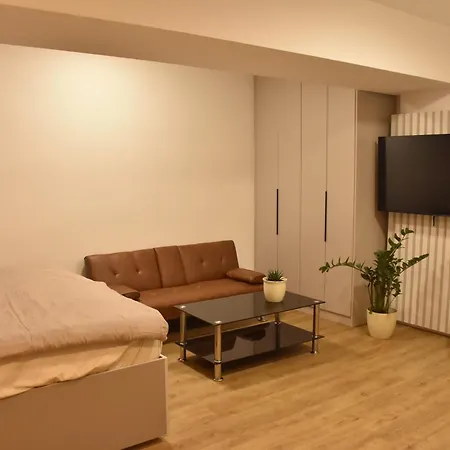 Apartamento 4 *