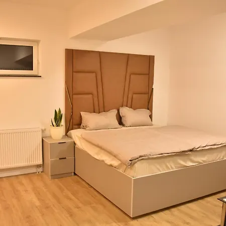 4 Apartament *