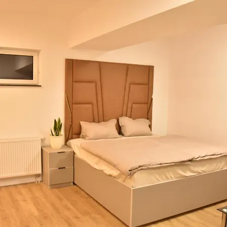 4 Apartment *